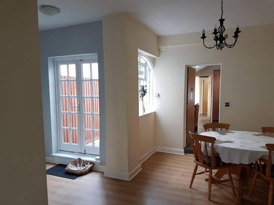 Apartament Stratford Centre, Ground Level, Parking Nearby Zewnętrze zdjęcie